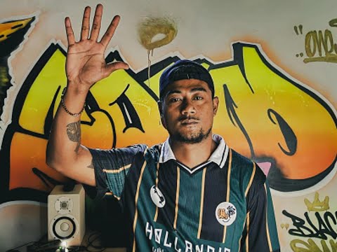 AFTER BURNOUT - QIIBA ft SLICKDOGG & CALTON ZONGGO (Official Video Lyric-BLACK'eMAS)