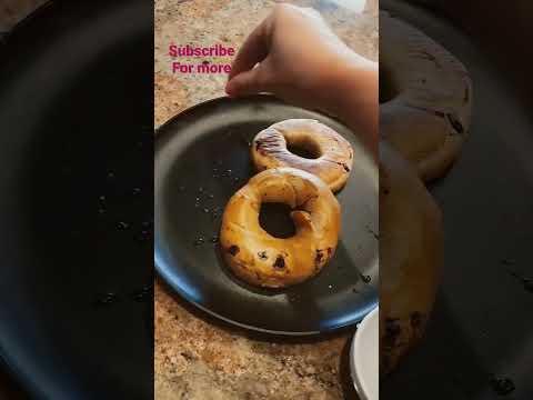 Hard Bagel Hack!! #lifehacks #youtubeshorts #shorts