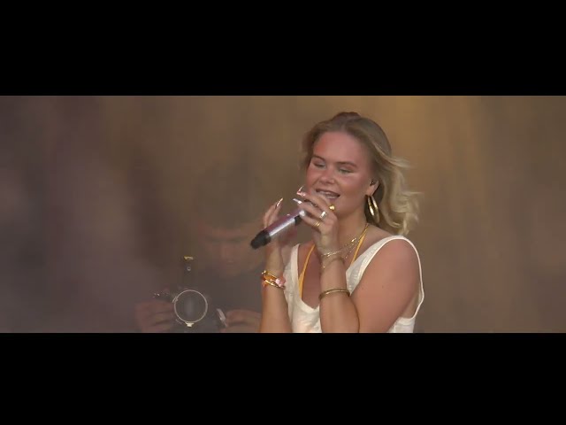 Stolt von Annika & Lamin ((jetzt ansehen))