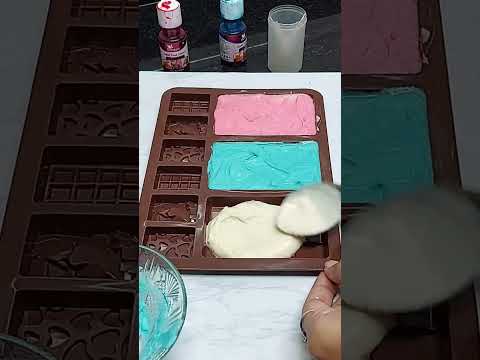 TRYING AMAZON🍫 CHOCOLATE MOULD 🍫😍🍭 100 % WORKING #shorts #youtubeshorts #chocolate #diy