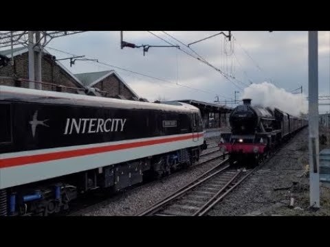 2 Charter Trains meet at Hemel Hempstead! 04/03/23