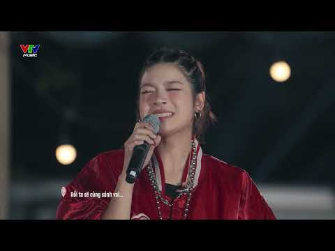 CON ĐƯỜNG HẠNH PHÚC Sáng tác: Tiến Minh Biểu diễn: Hoàng Bách, Hoài Anh