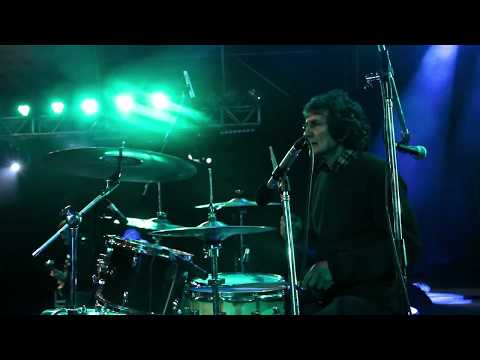 Black Amaya Y Amigos | Algo Flota En La Laguna