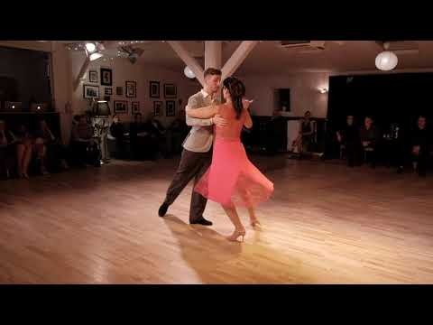 Show Berna & Rasmus, music- Hector Varela - Asi Bailaban Mis Abuelos