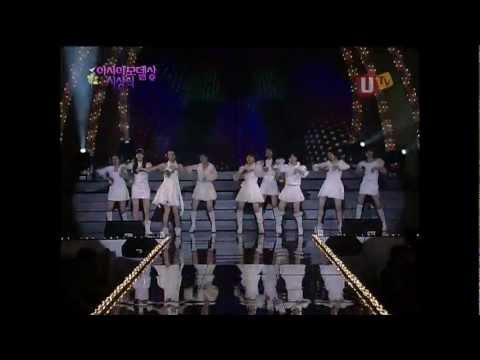 1080p SNSD 080127 Kissing You Live