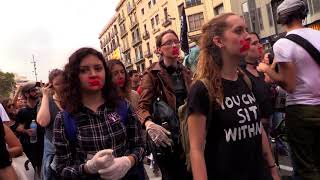 Barcelona: Students march against oppression