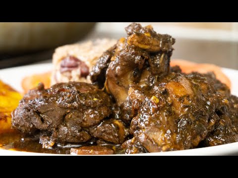 JAMAICAN BROWN STEW CHICKEN • Malaika Malz