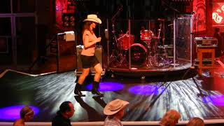 CHAMPAGNE PROMISE Line Dance (Démo) - Séverine Moulin Billy Bob's