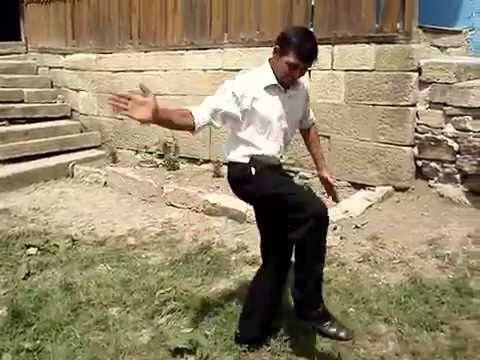 JOCUL LA ŞURĂ CA LA ORMAN - JOC FECIORESC DEMONSTRATIV