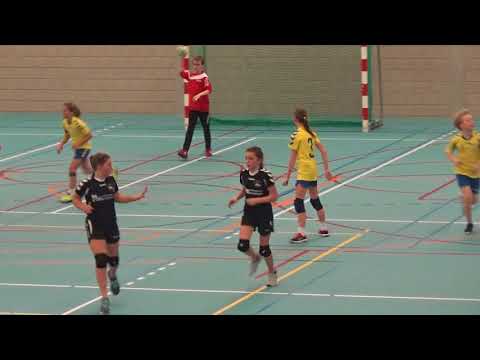 Internos D2 - O.H.C. '01 D1 (4-3-2018) 1ste helft