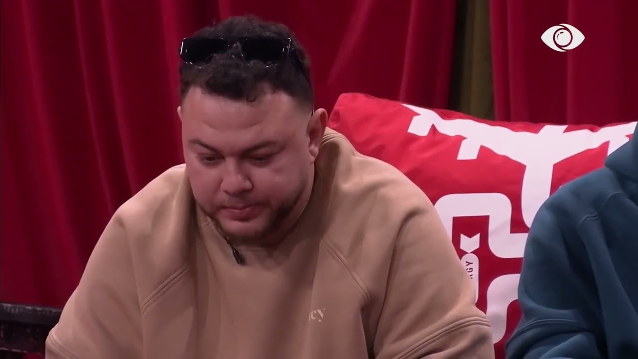 3 arkivolë për 3 vite/ Banorët përlotet teksa Arditi tregon historinë e tij