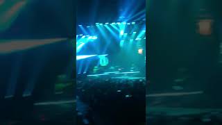 Building 429 me singing in the back round ❤️