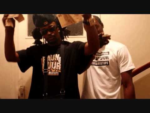 Noni -  Zie me staan ( Not An Official Clip )