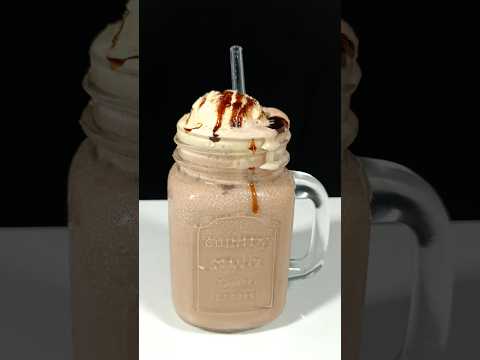 Snickers Chocolate Milkshake🥤 #shorts #chocolatemilkshake