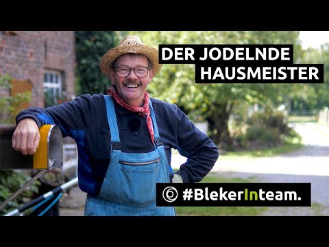 #BlekerInteam: Hausmeister Klemens jodelt auf unserem Oktoberfest! 👨‍🌾🥳 | Bleker Gruppe