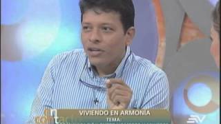 preview picture of video 'Gino Escobar Tobar - Viviendo en Armonía - Comunicación entre hombres y mujeres 2da. Parte'