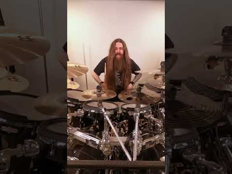 E se a bateria de "Master of Puppets" fosse em versão Death Metal com blast beats?