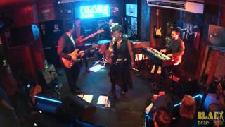 SHIRLEY DAVIS & THE GROOVE FAMILY @ Black Note | 24/10/2015