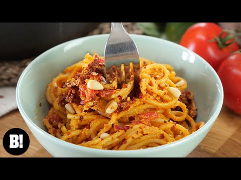 download lagu mp3 mp4 Red Pesto Pasta Vegetarian, download lagu Red Pesto Pasta Vegetarian gratis, unduh video klip Red Pesto Pasta Vegetarian