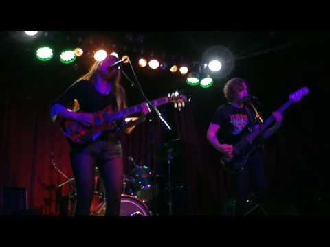 Calva Louise - Live @ The Finsbury Pub 06/05/2017 (2 of 8)