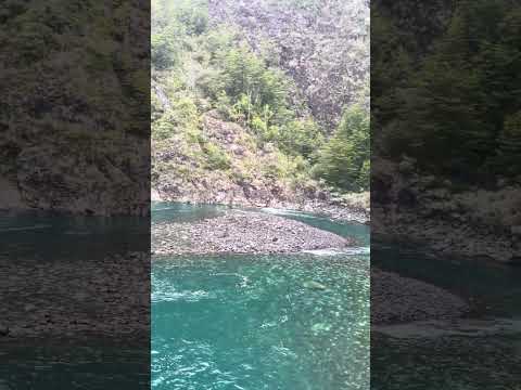 Salto petrohue, los lagos en chile