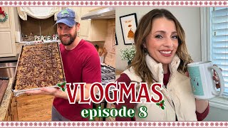 Vlogmas Ep. 8: For We Need a Little Christmas (Crack)