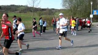 preview picture of video 'Bilstein-Marathon 2011: Start Halbmarathon'