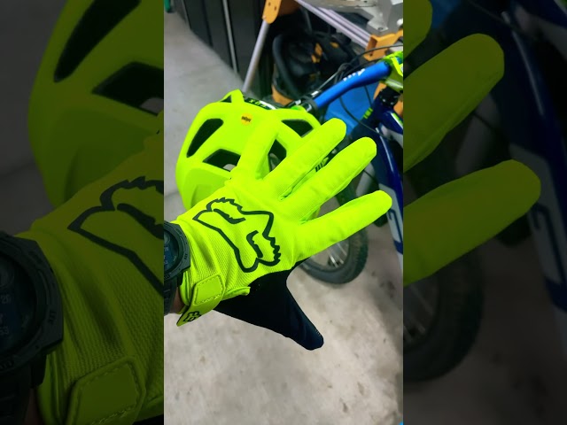 Vídeo relacionado con Fox Racing - Ranger Gloves - Hombre - MTB, Libertad de Movimiento, Construcción Robusta, Funcionalidad Táctil, Guantes, Ciclismo de montaña, Medianoche, XL