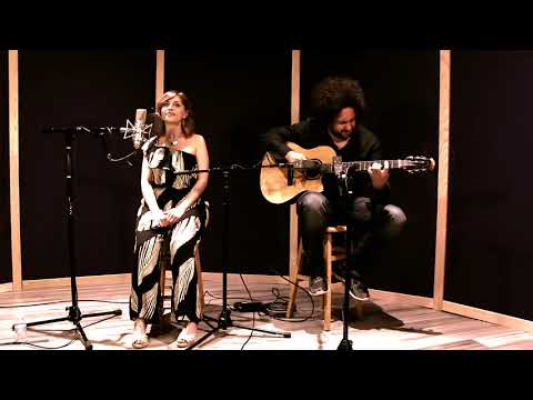 Diego Figueiredo & Chiara Izzi - Luiza