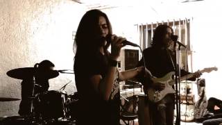 Toda la mitad :Alejandra Guzmán