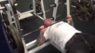 preview picture of video 'The New York City Bench press - Rest Pause 245lb ( 5 sec ) Hold 1x'