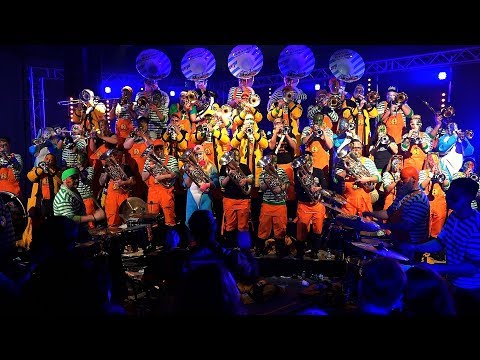 Guggenmusik Büchelgrübler bei  Häxebocknacht 2018