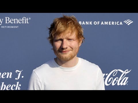 Spontan: Ed Sheeran überrascht Fans im Supermarkt mit Pizza