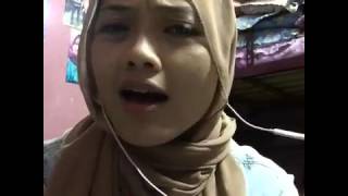Download lagu Syurga Di Telapak Kaki Ibu - Aisyah cover Eriqarose mp3