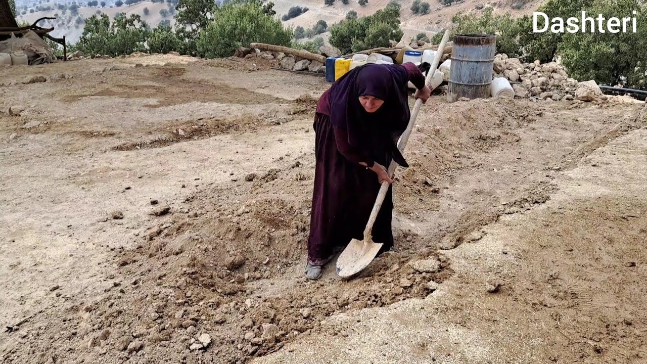 Documentary about nomadic life: building a shelter
