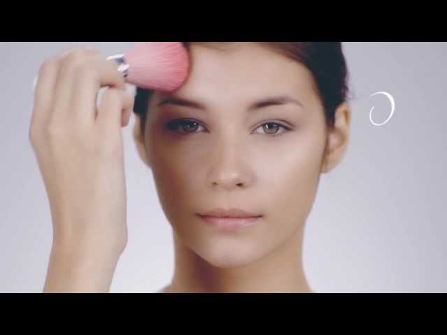 Vídeo relacionado con Guerlain Météorites Base Perles Perfectrice Anti-Terne - 30 ml