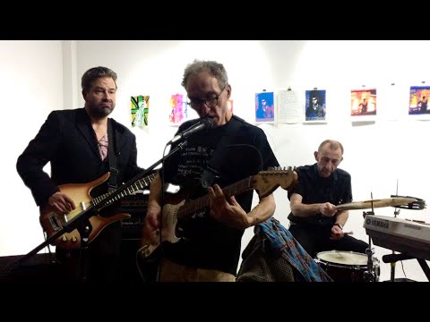 Vic Godard performing his Subway Sect classic Chain Smoking live at Gallery 46 in Jan 2017