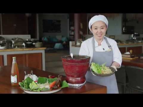 How to Make Som Tam - Green Papaya Salad