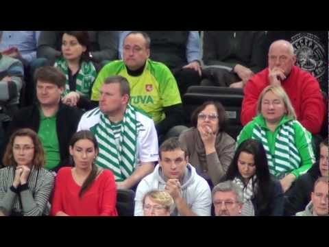 Aistringi Kauno Žalgirio fanai arenoje Kaune