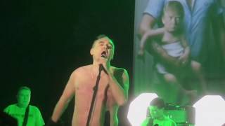 Shoplifters of the World Unite / Trump Shifters (Morrissey) Live