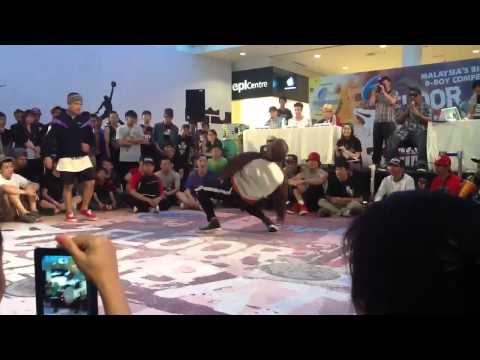 Floor Combat 2012 - Juicy vs kirobu ( brother vs brother)