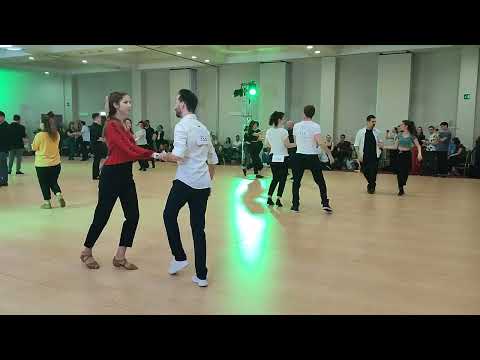 Simon Perrat & Emilia Z. - Milan Modern Swing 2022 - Intermediate JnJ prelims