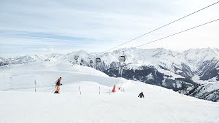Immerse yourself in the breathtaking beauty of the Zillertal with our LiveCam, which captures the picturesque Alpine landscape 24/7.