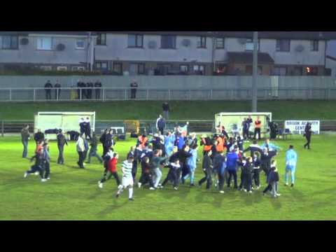 Donegal Celtic v Warrenpoint