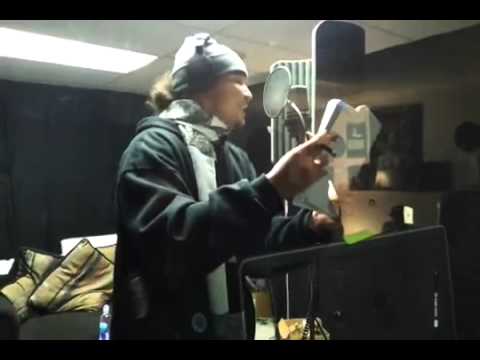 Bizzy Bone in Studio Recording Play That Music Part 1