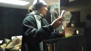 Bizzy Bone in Studio Recording Play That Music Part 1