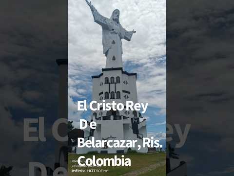 Cristo Rey de Belalcázar: El coloso de concreto que abraza el Paisaje Cultural Cafetero.