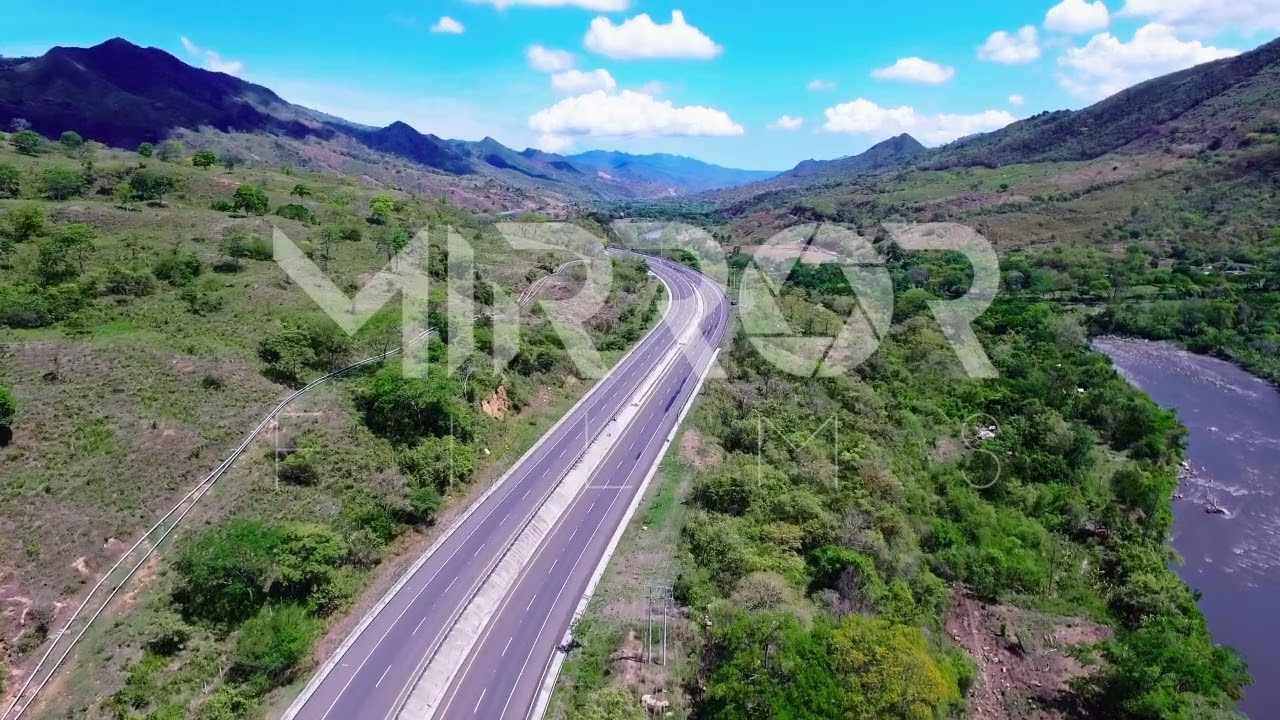 Oleoducto Junto a la Via