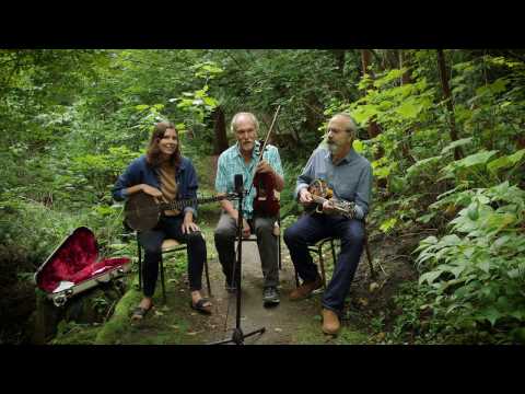 Bruce Molsky, Allison de Groot & John Reischman - Walk Along John to Kansas - NimbleFingers 2016