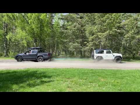 Amarok vs Land Rover Defender Tug Of War